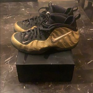 Nike Foamposite  Metallic Gold Size 10